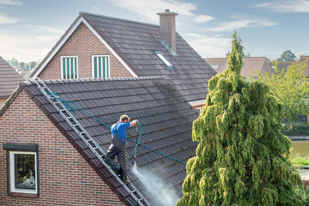 soft washing roofs